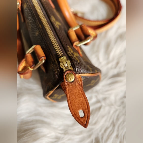 Authentic Louis Vuitton Mini Speedy (with Strap) - Picture 6 of 16